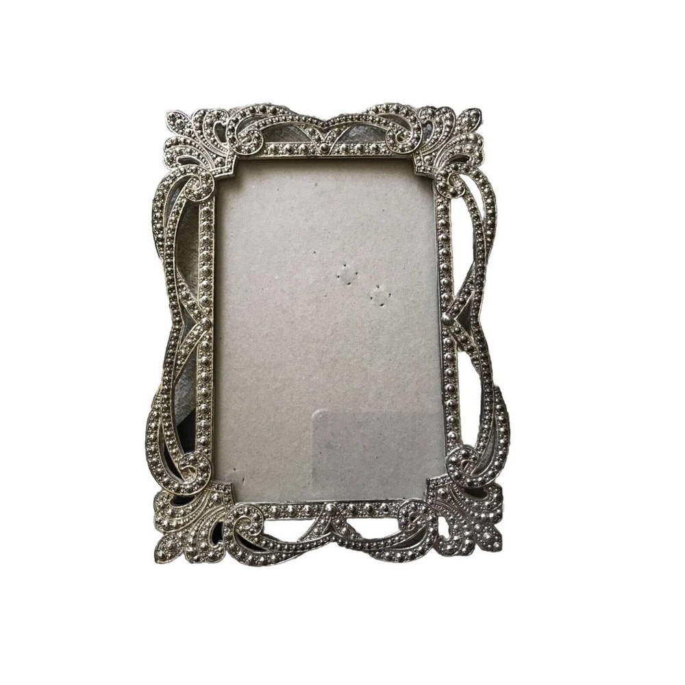 Unbranded Retro Picture Frame Metallic Silver 3.5”X5.5” Photo Used